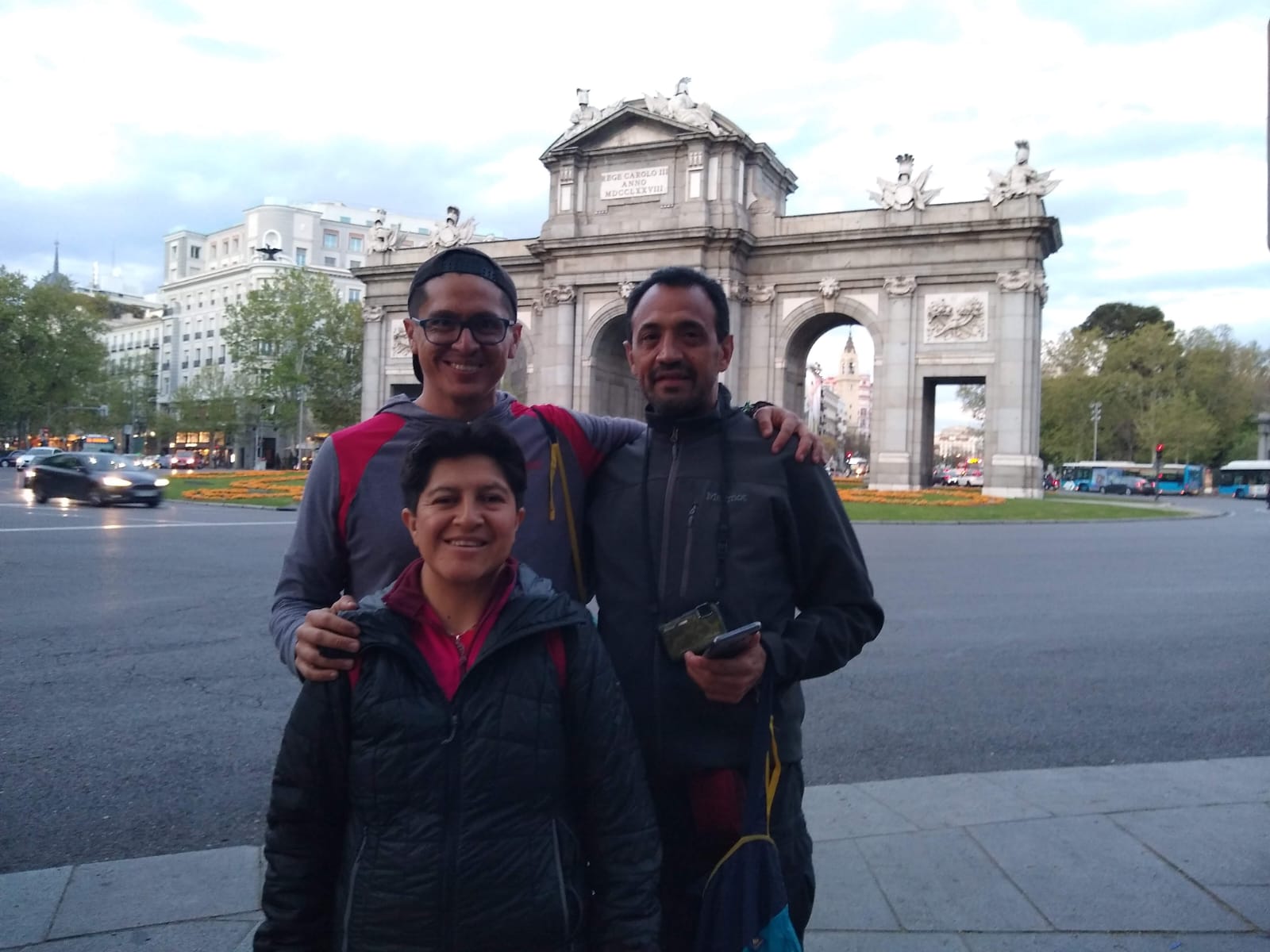 Somos amigos, nos une la pasión por viajar y por eso hemos creado para ti Viaja Fun con Rulas y Nancy.